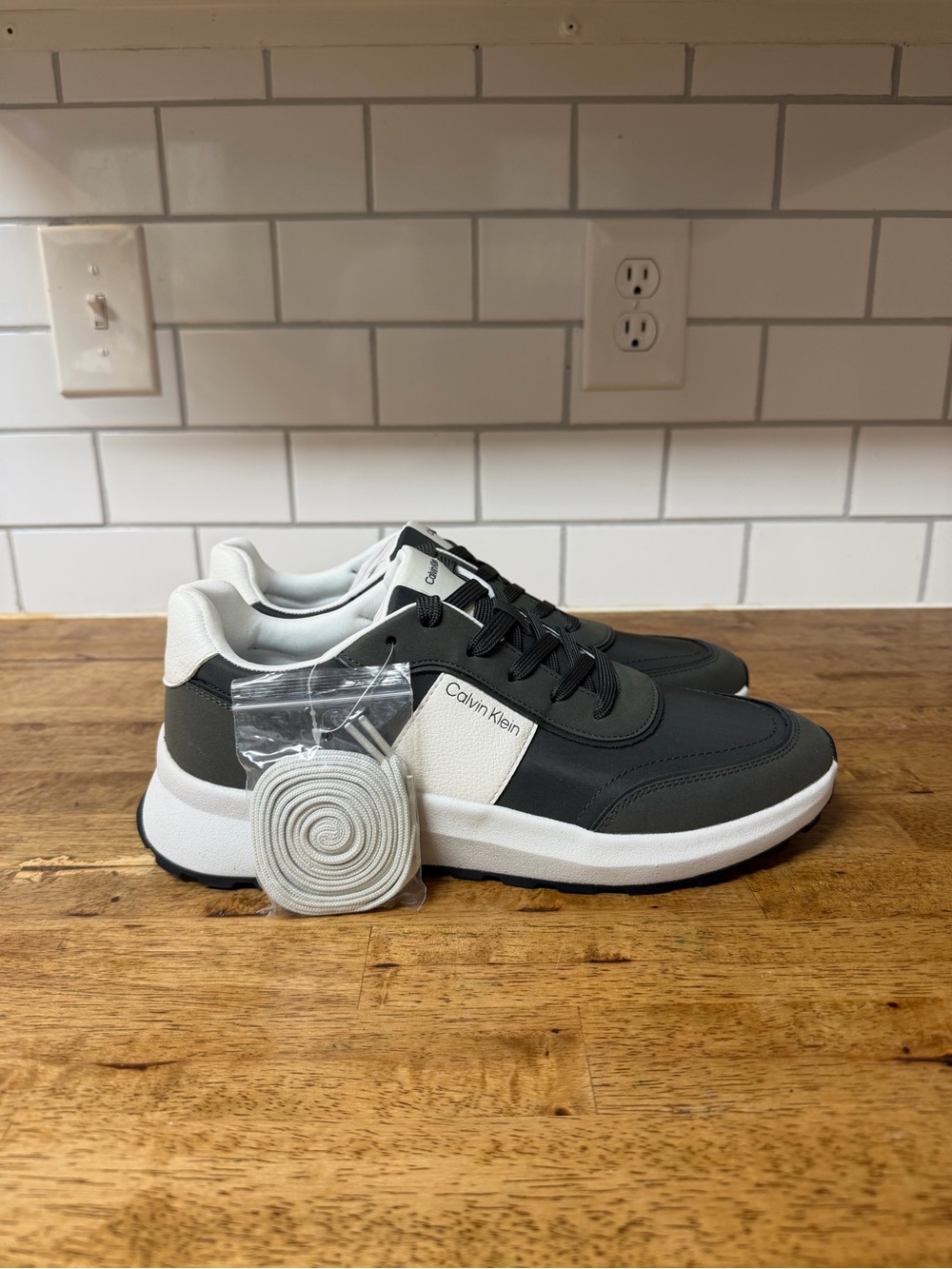 Calvin Klein Men’s 10.5 Black & White Casual Sneakers